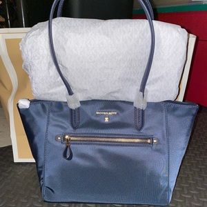 Michael Kors tote